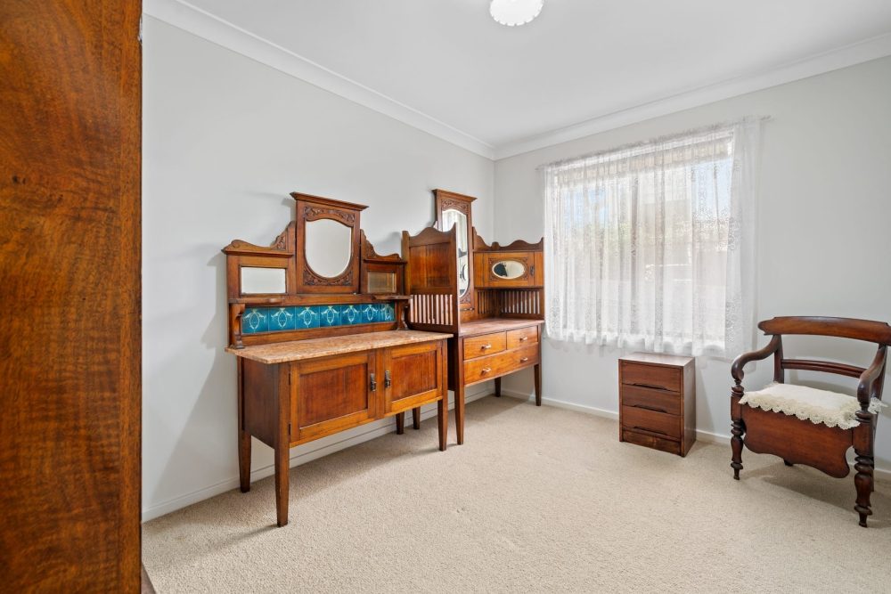 18 White Ave 10