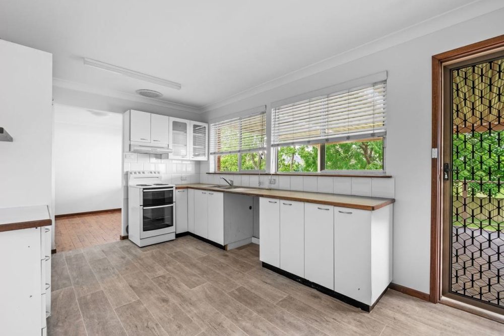 6 Ellen Avenue 8